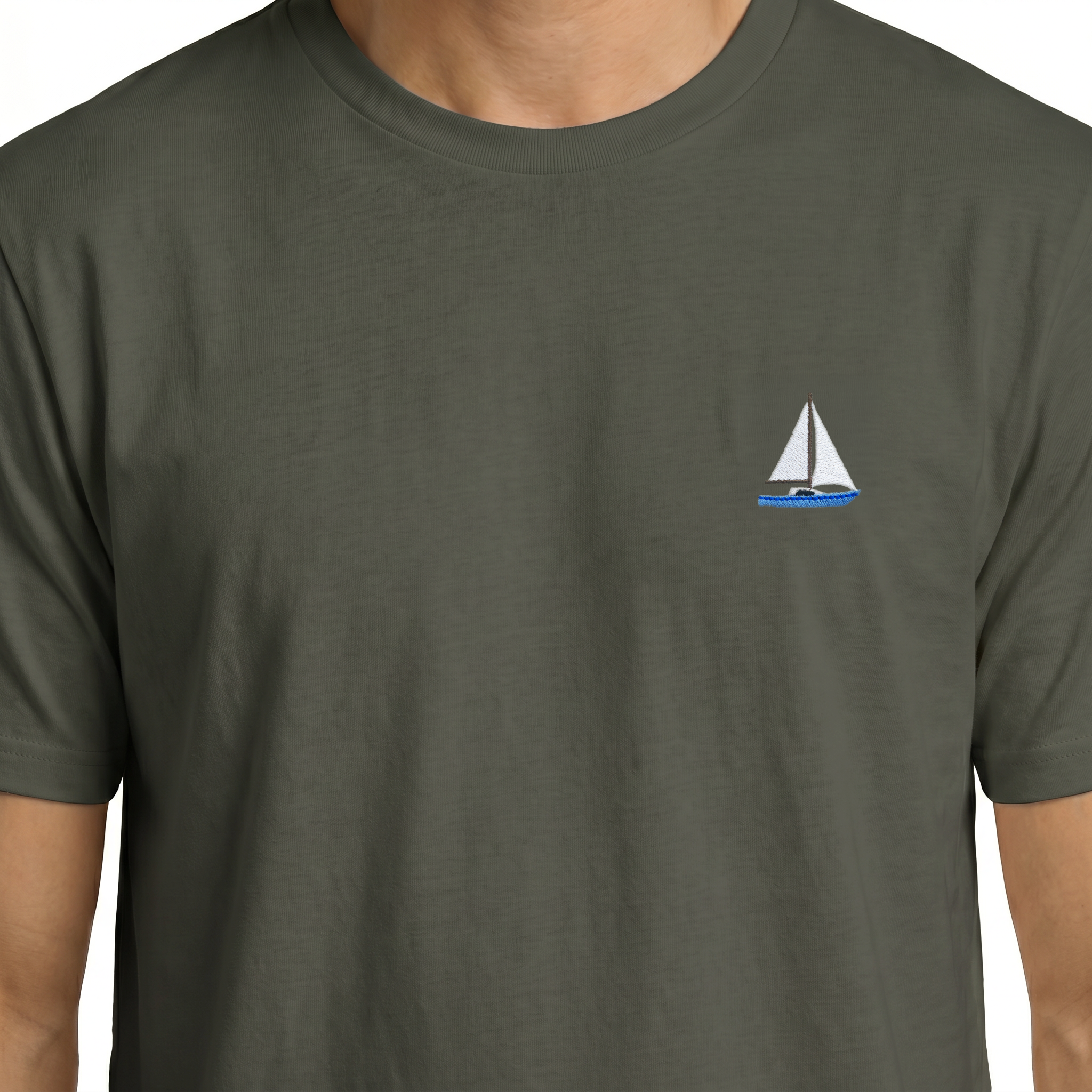T-shirt brodé — Voilier