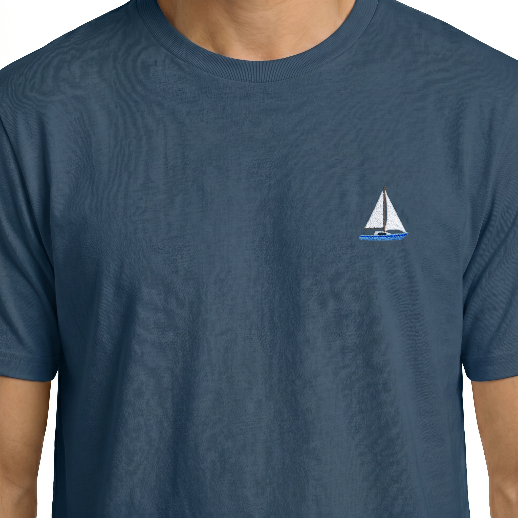 T-shirt brodé — Voilier